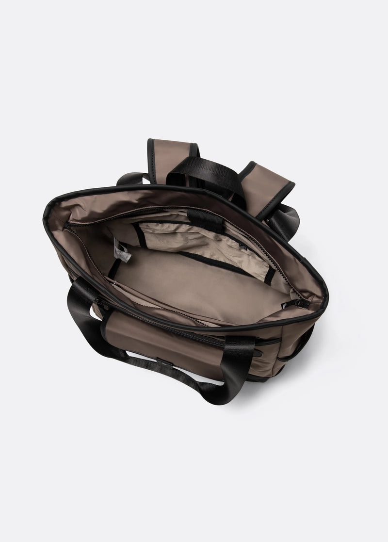 Lolë - Lily 2.0 Convertible Tote