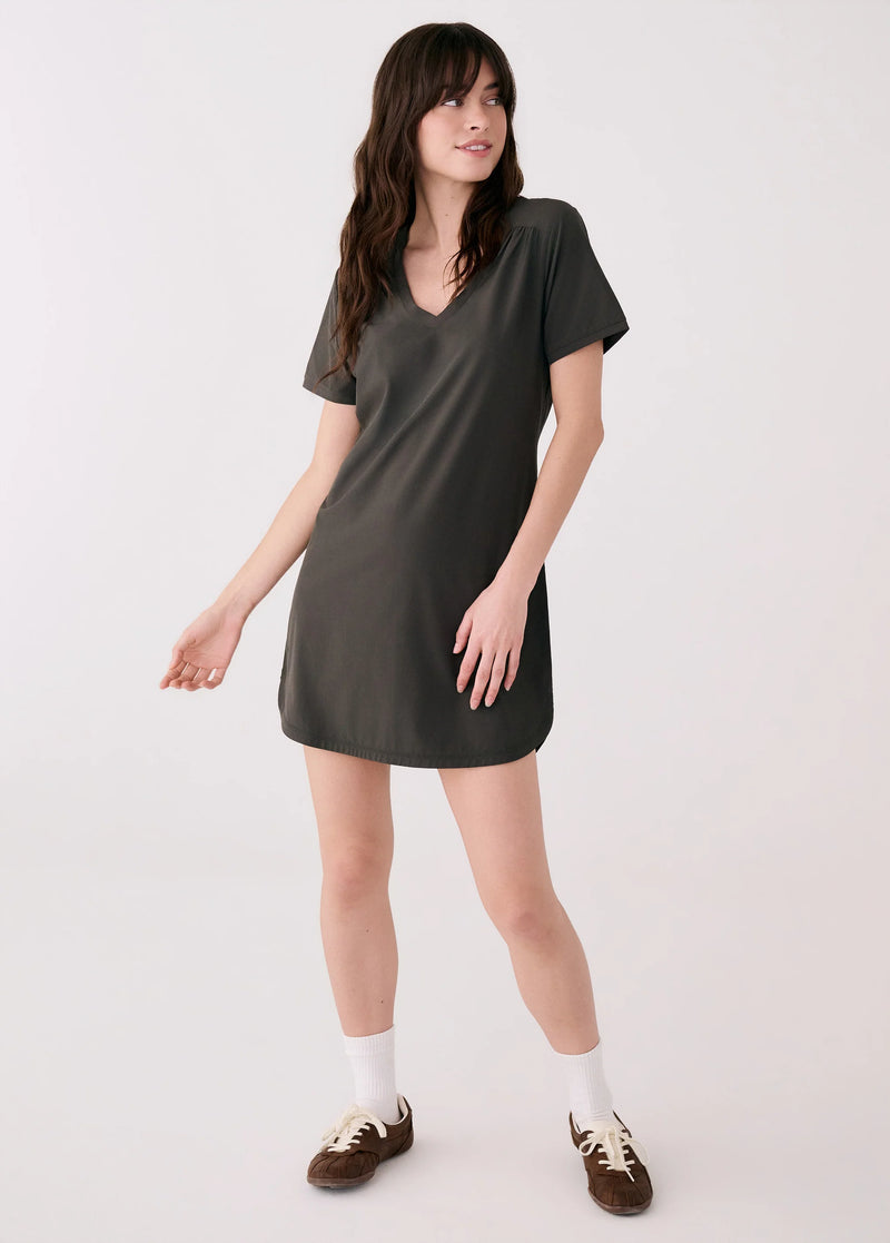 Lolë - Olivie V Neck Dress